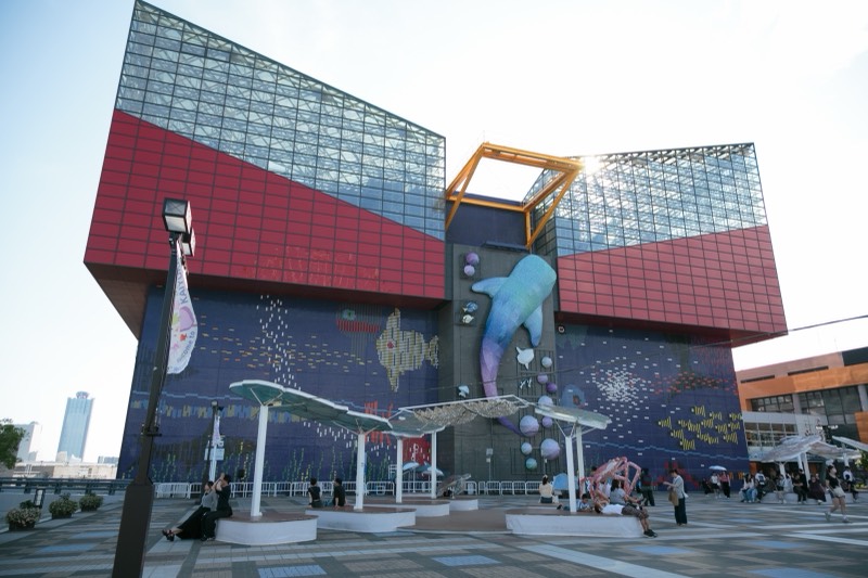 世界最大級の水族館・海遊館の外観